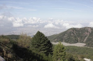 Il Monte Somma visto dal cono del Vesuvio FP